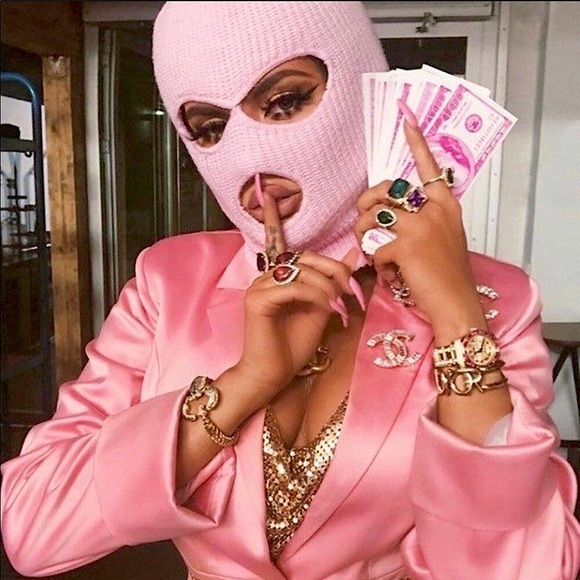 Desire to satisfy... - Picture 5 of 16